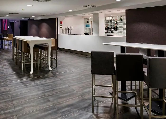 호텔 크라운 플라자 시티 센터 4*