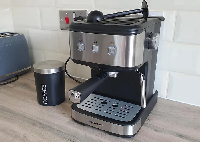 بيت للعطل Lovely 3 Bedroom House