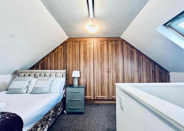 13 Guests - Free Parking - House Дом отдыха