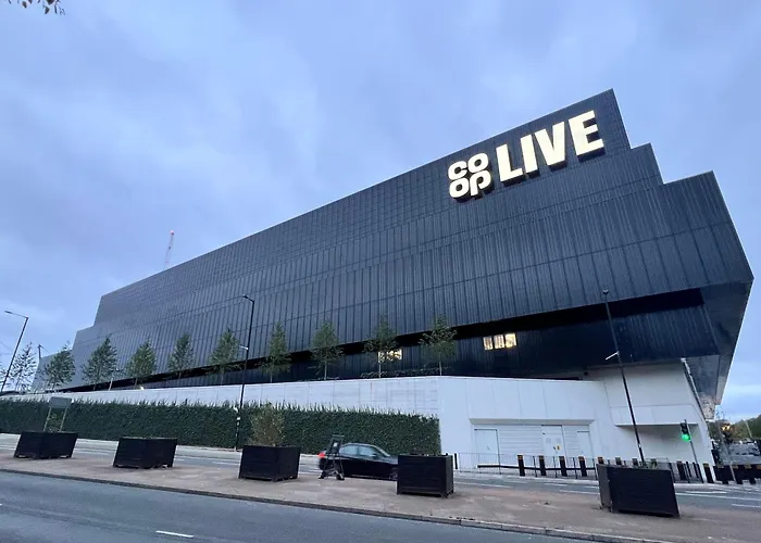 New Getaway House With 2 Free Parking * Mánchester