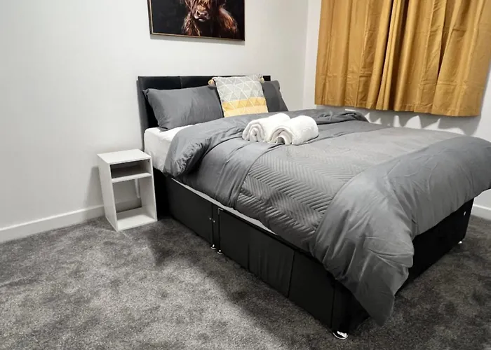 New Getaway House With 2 Free Parking Lägenhet Manchester