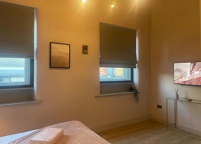 Pretty Pink Posh Penthouse Διαμέρισμα