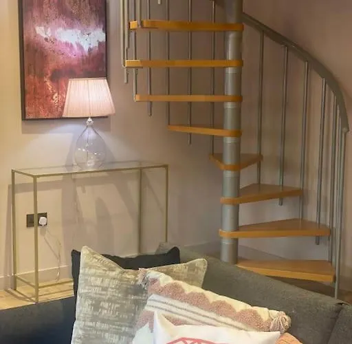 Pretty Pink Posh Penthouse * Μάντσεστερ