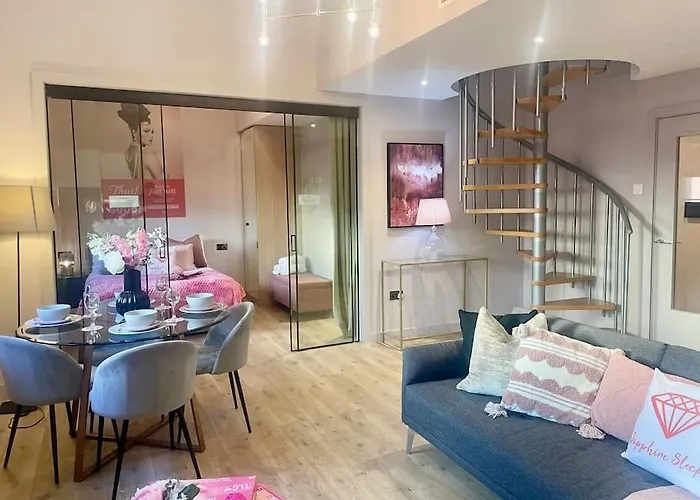 Pretty Pink Posh Penthouse Μάντσεστερ