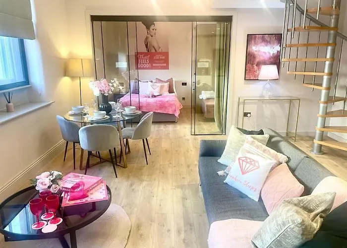 Pretty Pink Posh Penthouse Διαμέρισμα Μάντσεστερ