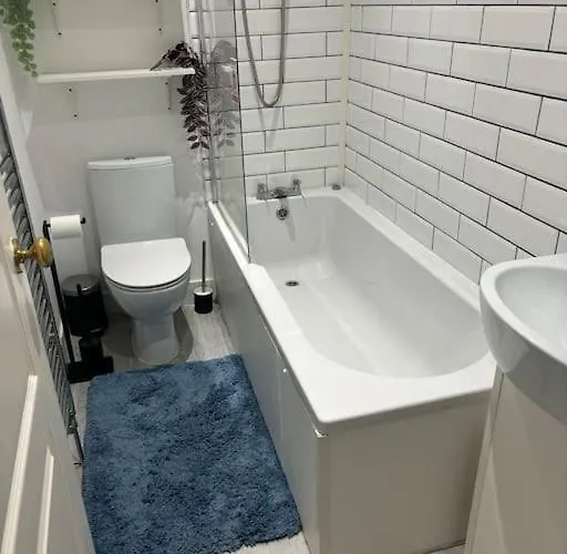 Withington Haven - 2-bed Luxury * 맨체스터