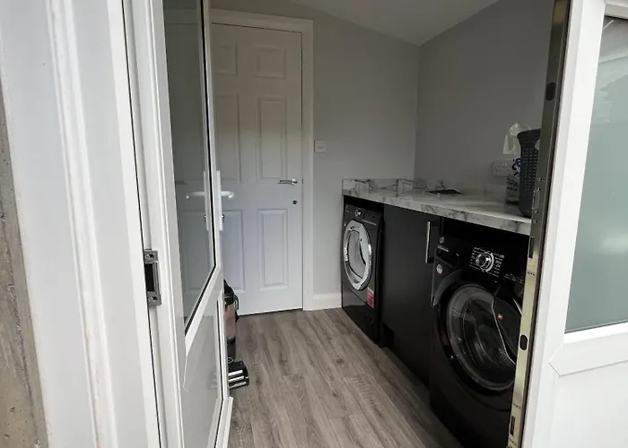 Semesterbostad Modern 3-bed Stay-away-home Sleeps 6 Nr Manchester