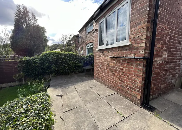 Modern 3-bed Stay-away-home Sleeps 6 Nr *