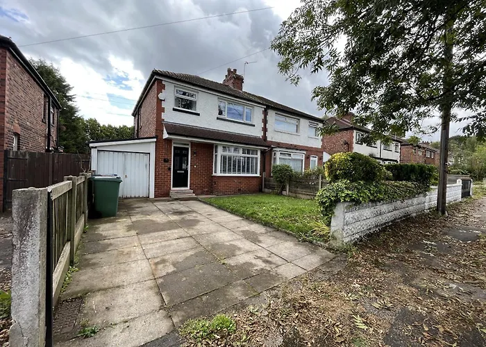 Modern 3-bed Stay-away-home Sleeps 6 Nr