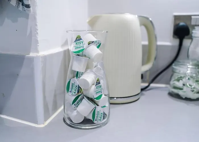 Spacious Deansgate Apartment, Free Park, Sleeps 8 Apartment