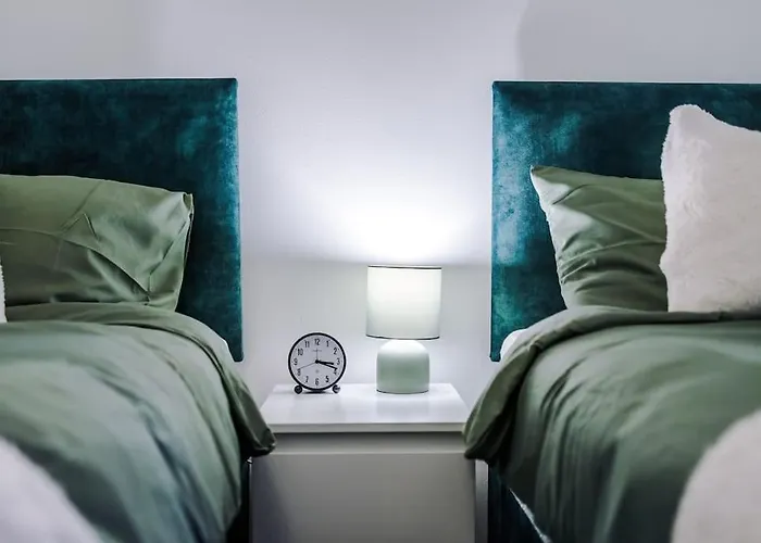 Apartment Spacious Deansgate Apartment, Free Park, Sleeps 8 Manchester