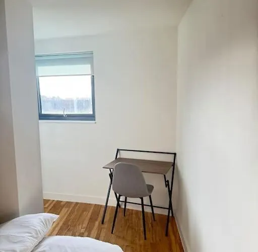 Waterside Haven Mánchester