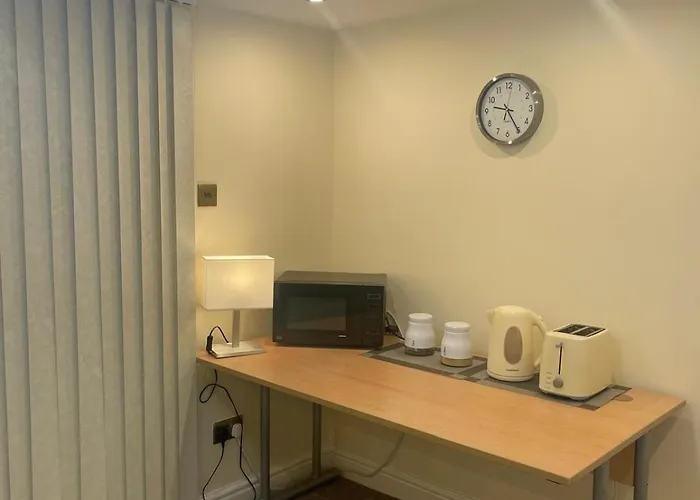 Newly Built Private Ensuite דירה *