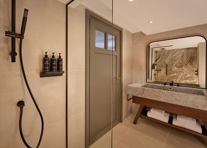 The Reach At Piccadilly, Manchester, A Tribute Portfolio Manchester