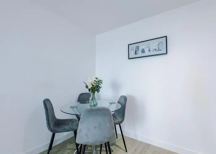 Centre - Luxury Two Bedroom Апартаменты