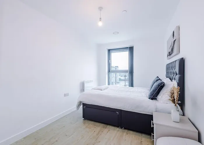 Centre - Luxury Two Bedroom * Mánchester