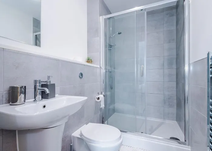 Centre - Luxury Two Bedroom Манчестер