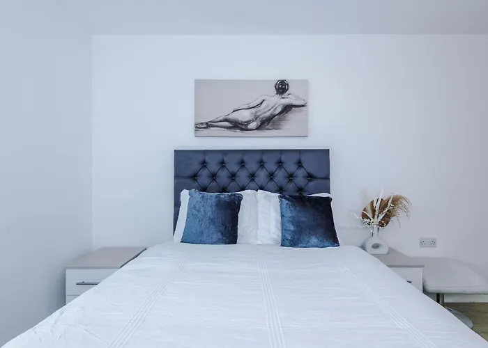 Centre - Luxury Two Bedroom Апартаменты