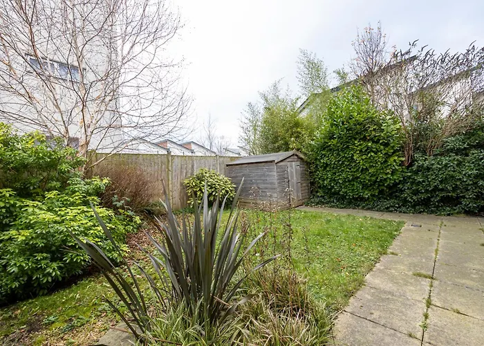 Etihad Stadium House *