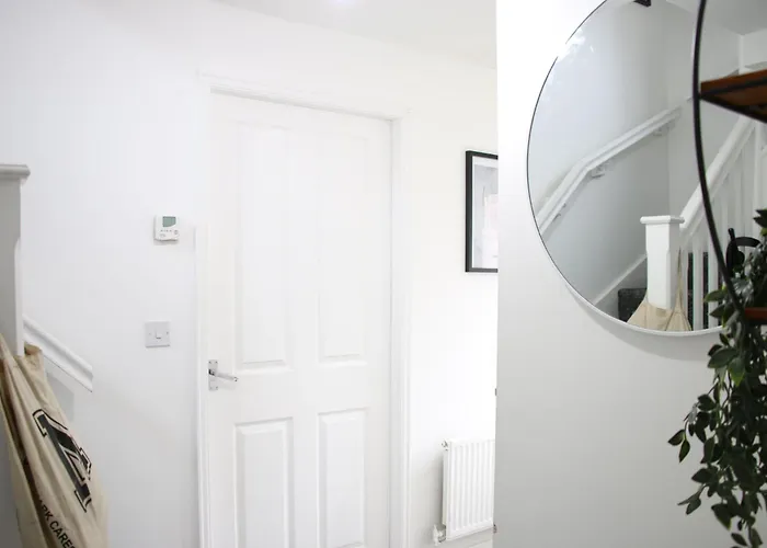 Semesterbostad Modern Townhouse-free Parking-pool Table *