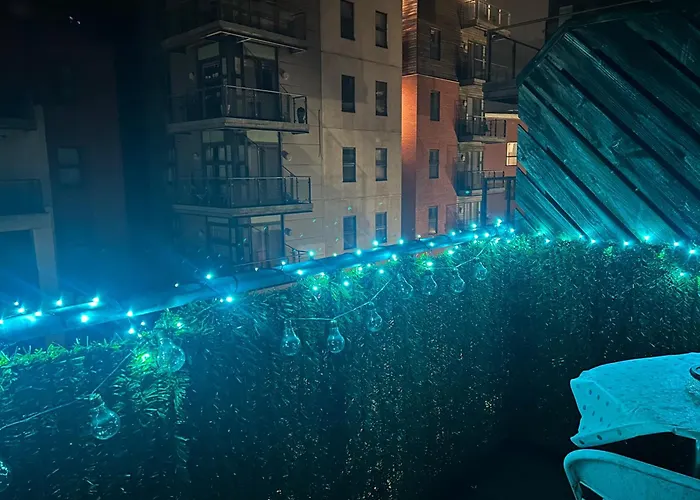 Cozy 5 Min Walk From Arena