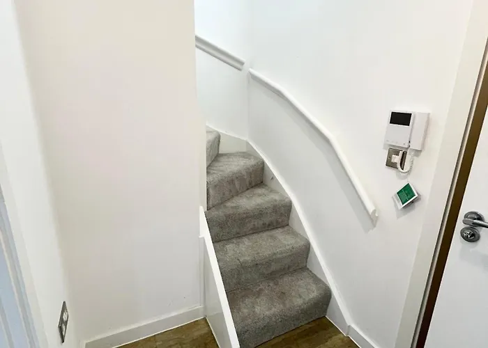 2 Bedroom Duplex Manchester