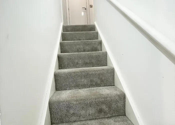 아파트 2 Bedroom Duplex *