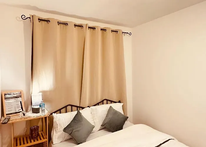 Ever United Vendégház *