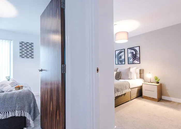 Sleek In By 53 Degrees Property, Ideal For Couples, Amazing Location!