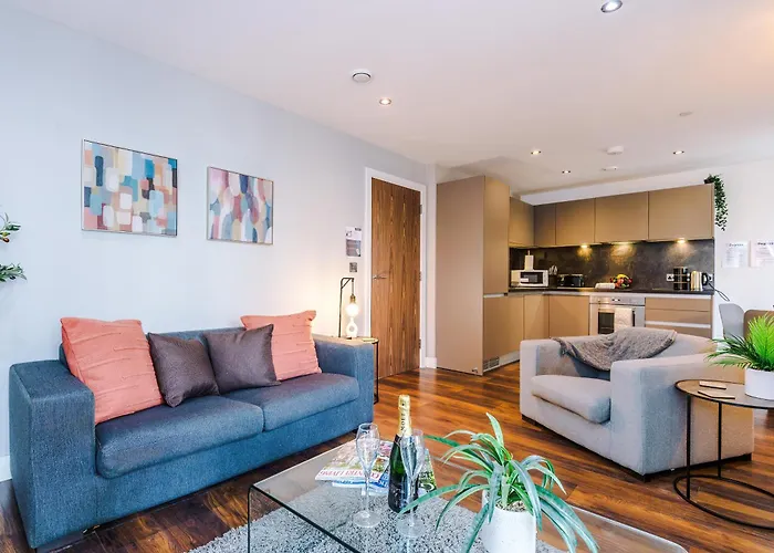 Sleek In By 53 Degrees Property, Ideal For Couples, Amazing Location!