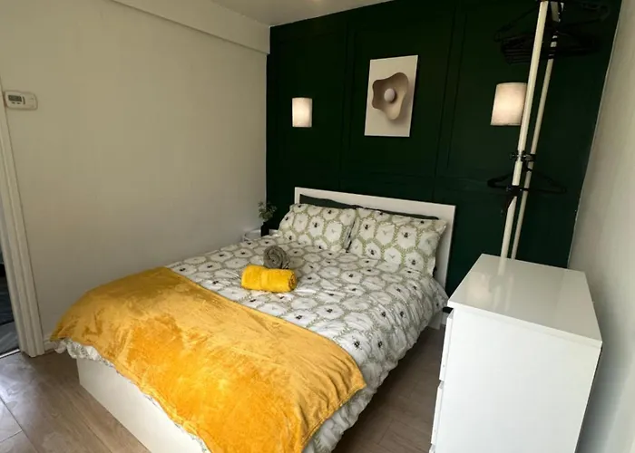 Beautiful Awaits Your Short Term Apartmán Manchester