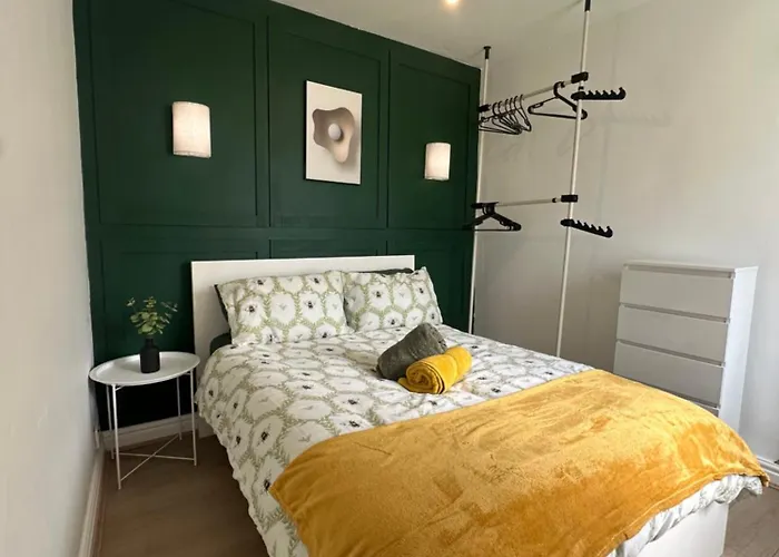 Beautiful Awaits Your Short Term Apartmán