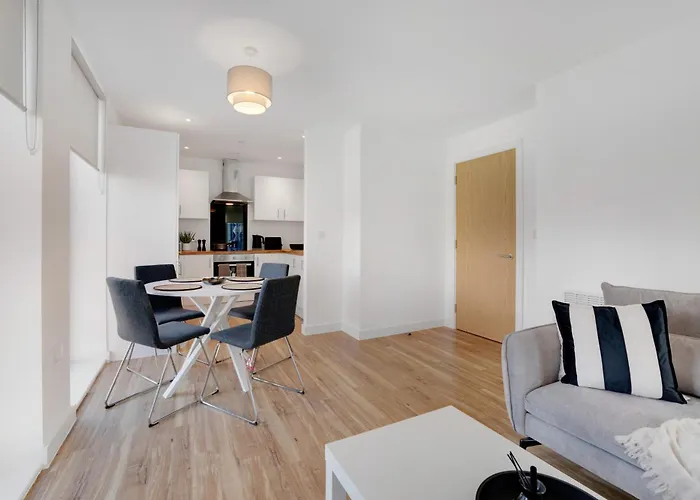 דירה Luxury 2br In Media