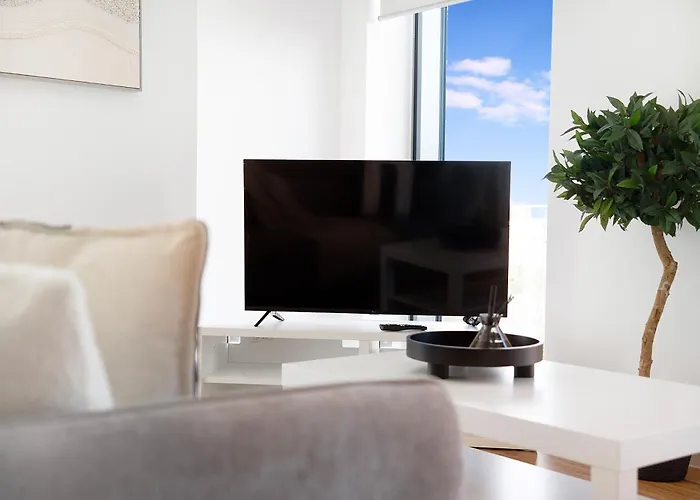 Luxury 2br In Media アパート *