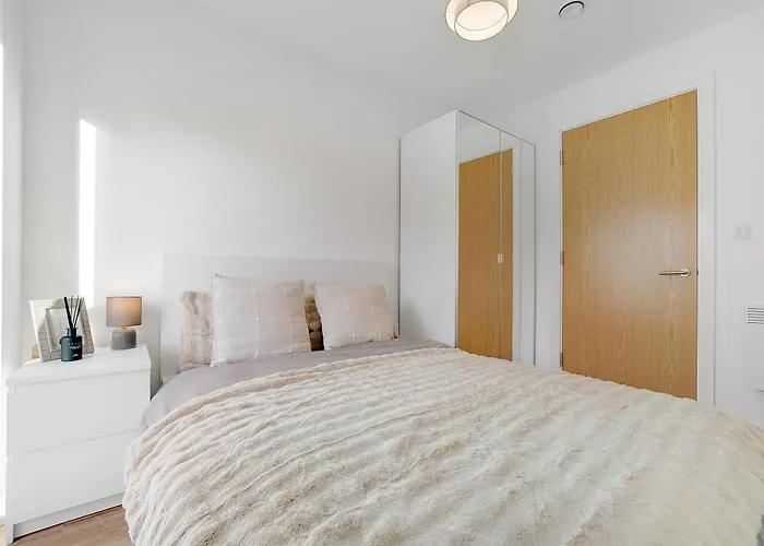 New! 2br In Media * 曼彻斯特