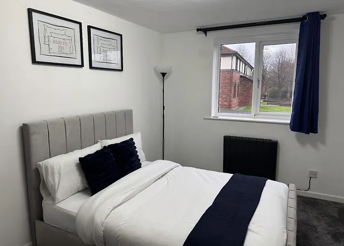 Cosy 2 Double Bedroom In Ancoats 7 Minutes From Coop Live, Etihad Stadium & Centre- Free Parking Available *