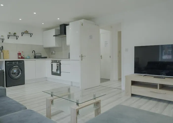 Apartamento Lovely Modern 2 Bed Flat With Parking, Close To Centre