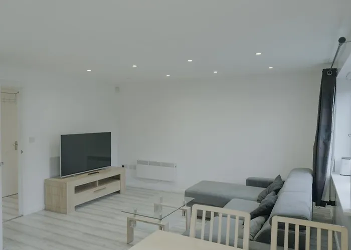 Apartment Lovely Modern 2 Bed Flat With Parking, Close To Centre Manchester