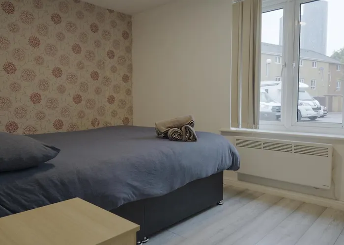 Apartment Lovely Modern 2 Bed Flat With Parking, Close To Centre Manchester
