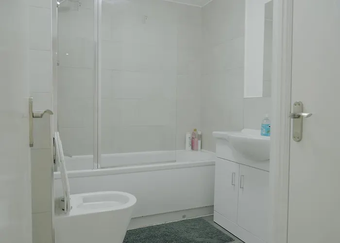 Lovely Modern 2 Bed Flat With Parking, Close To Centre Apartamento Mánchester