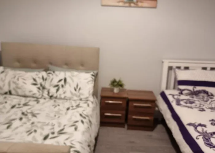 Newly Refurbished 2- Bed Stylish Manchester