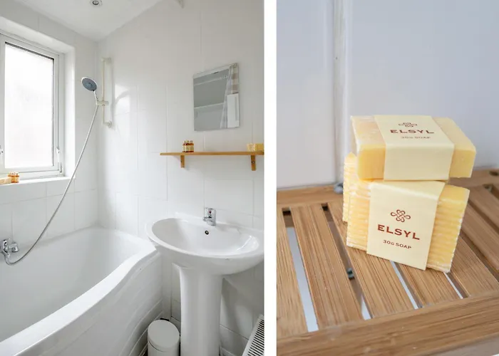 別荘 5-bedroom In Trendy Dibsbury Area With Parking *