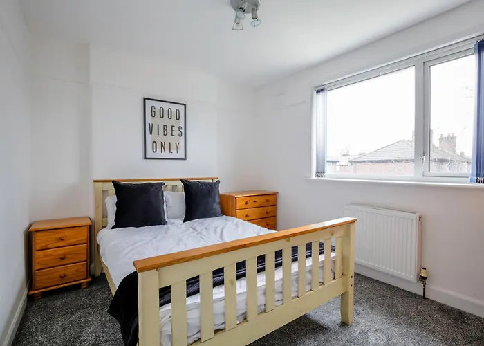 5-bedroom In Trendy Dibsbury Area With Parking *