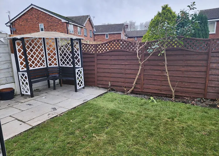 Dom wakacyjny My -2 Bed House-free Parking