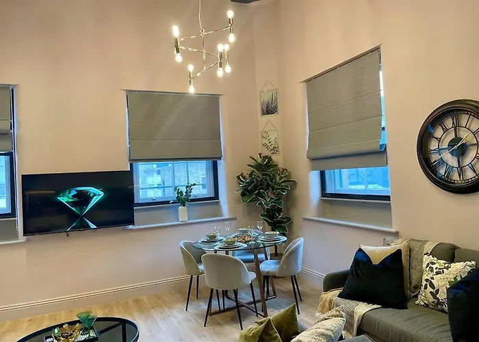 Emerald Escape 3 Bed 3 Bath 맨체스터