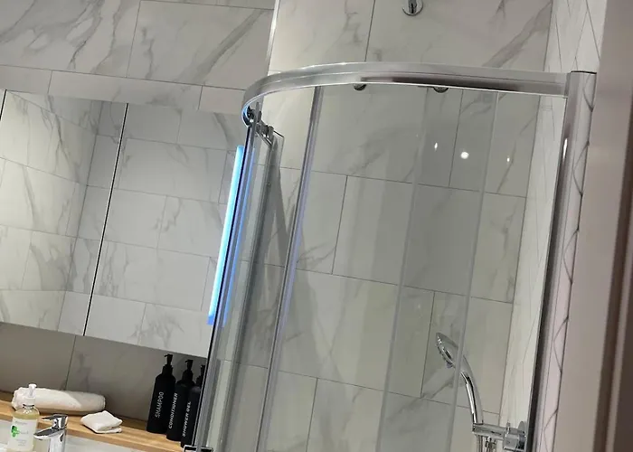 Emerald Escape 3 Bed 3 Bath * 맨체스터