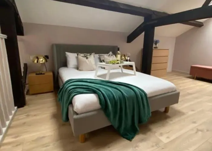 Emerald Escape 3 Bed 3 Bath * 맨체스터