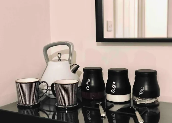 홈스테이 Private Bedroom In Unique Luxury House, Salford, *