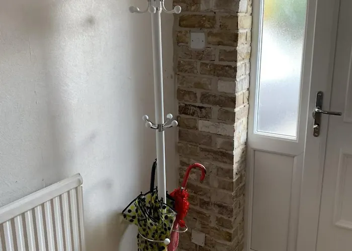 5 Bedrm Hse! Ev! & Nr Citycentre!