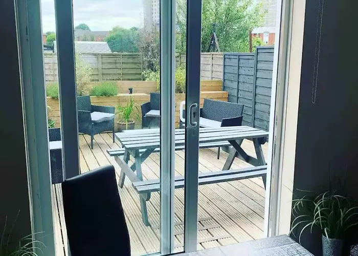 5 Bedrm Hse! Ev! & Nr Citycentre! Manchester